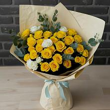 Букет цветов из:  Розы #REPLACE_PRED# Новогорном