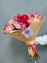 Букет цветов из:  Альстромерии #REPLACE_PRED# Новогорном