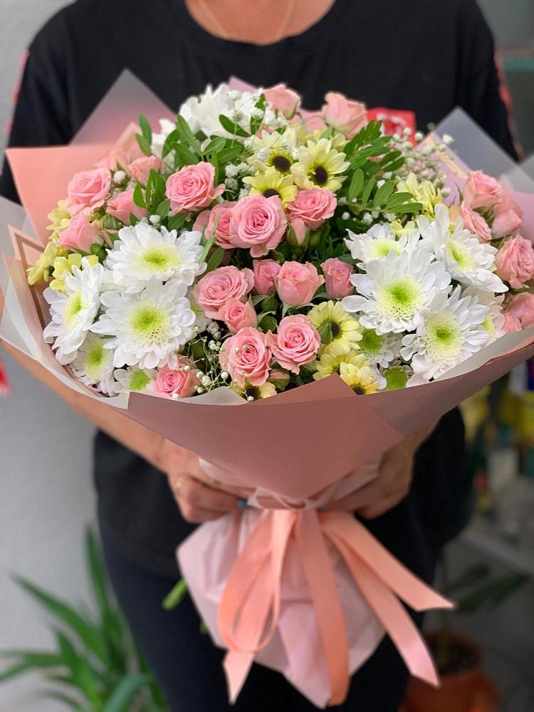 Букет цветов из: Розы и Хризантемы в Новогорном