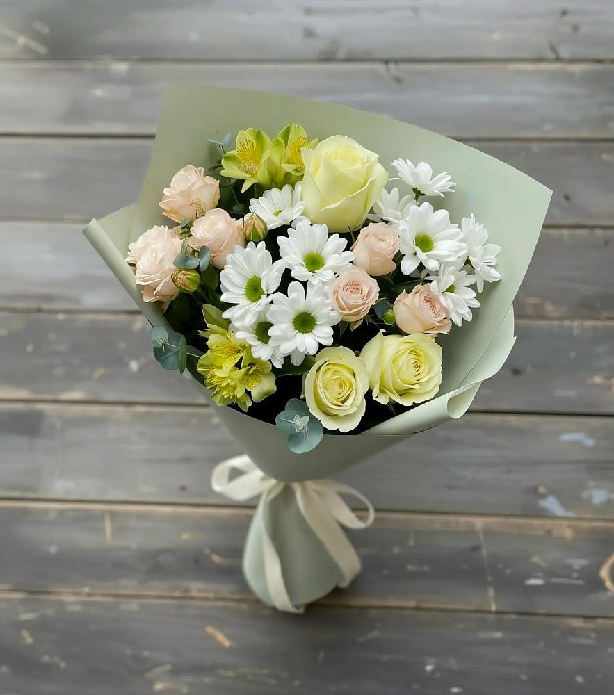 Букет цветов из: Альстромерии, Розы и Хризантемы в Новогорном