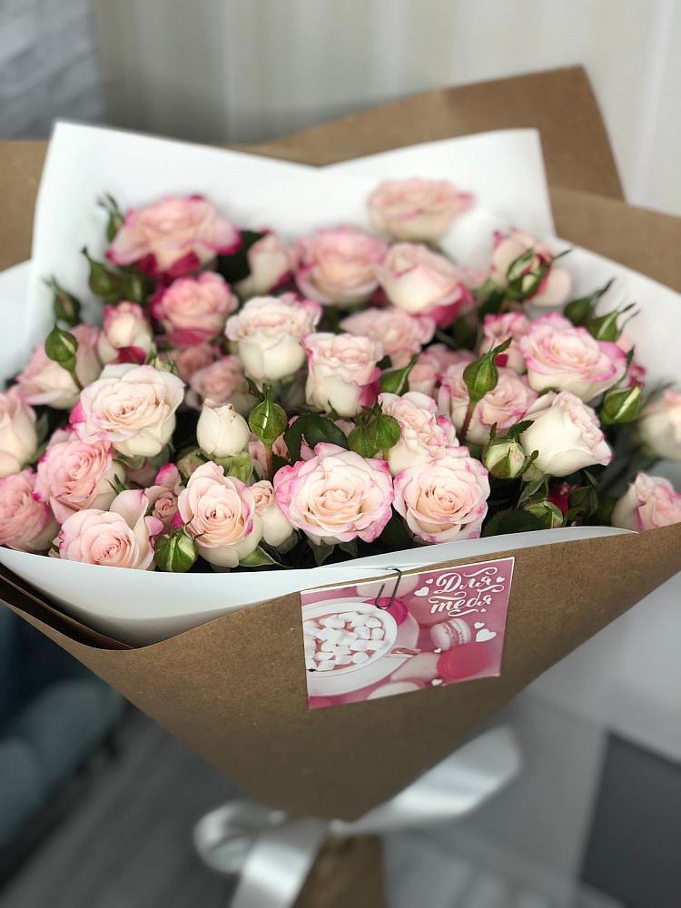 Букет цветов из: Розы в Новогорном