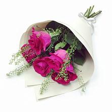 Букет цветов из:  Розы в Новогорном