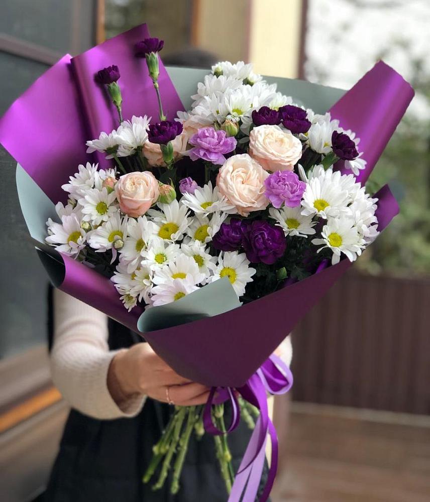 Букет цветов из: Хризантемы, Гвоздики и Розы в Новогорном