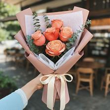 Букет цветов из:  Розы в Новогорном