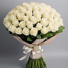 Букет 101 беля роза Белоснежка в Новогорном