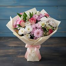 Букет цветов из:  Хризантемы, Альстромерии и Розы в Новогорном