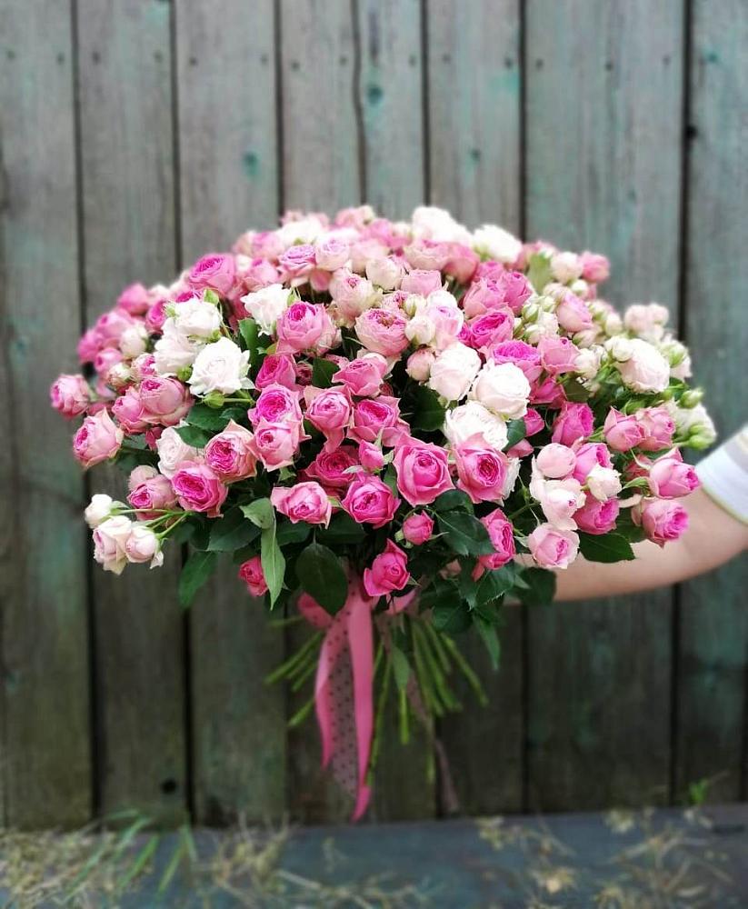 Букет Розовые кустовые розы Натали и Лав Лидия в Новогорном