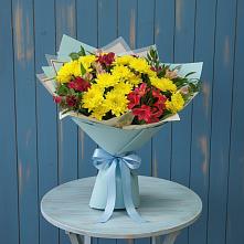 Букет цветов из:  Альстромерии и Хризантемы в Новогорном