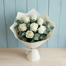Букет Белые розы в Эвкалипте в Новогорном