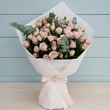 Букет цветов из:  Розы #REPLACE_PRED# Новогорном