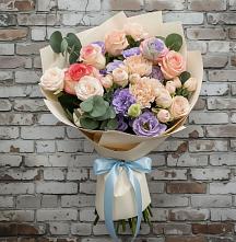 Букет цветов из:  Розы, Лизиантусы и Гвоздики в Новогорном