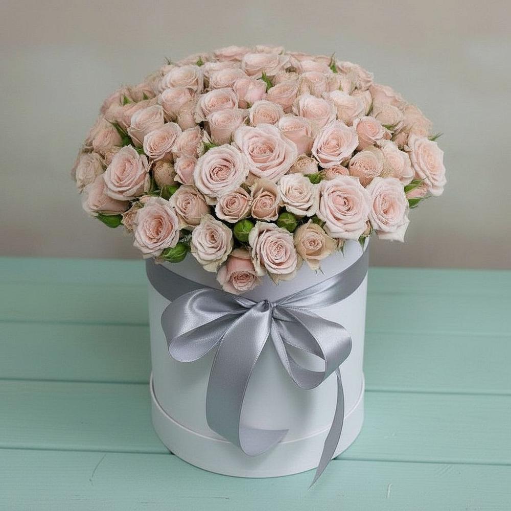 Цветочная композиция из Розы в шляпной коробке в Новогорном